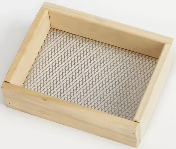 DUKE WOOD DIRT SIFTER