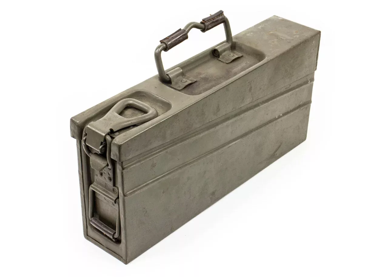 German Original Unmarked MG42 Ammo Can Postwar Green