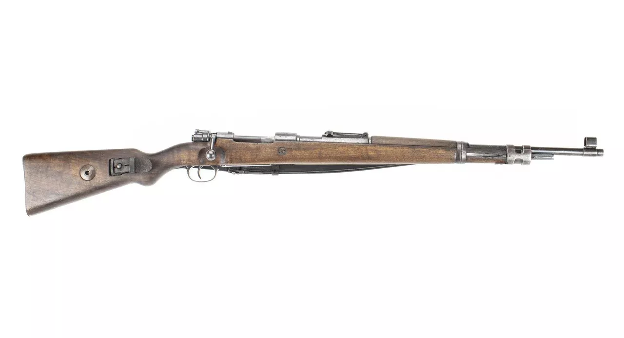 German-Portuguese K98 M937B Mauser Rifle - Historical 8mm Collector's Piece with Crest - Non-Matching Bolt- Good