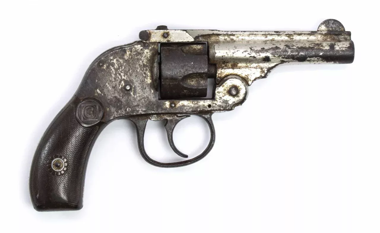 H&R Topbreak Revolver, .32 S&W, 3.25" Barrel, Chrome