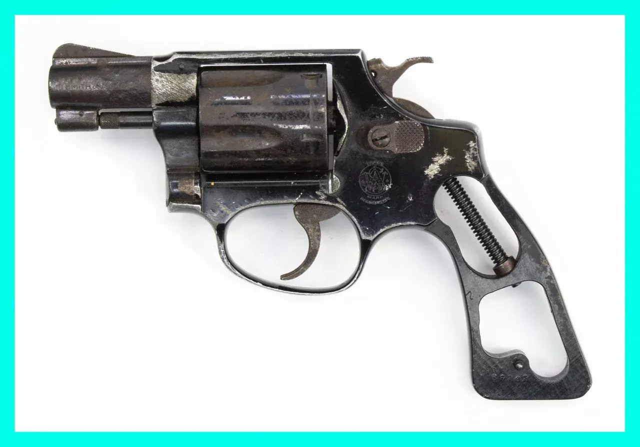 S&W Revolver 37, .38 Special 2" Barrel, Fixed Sights, Blue