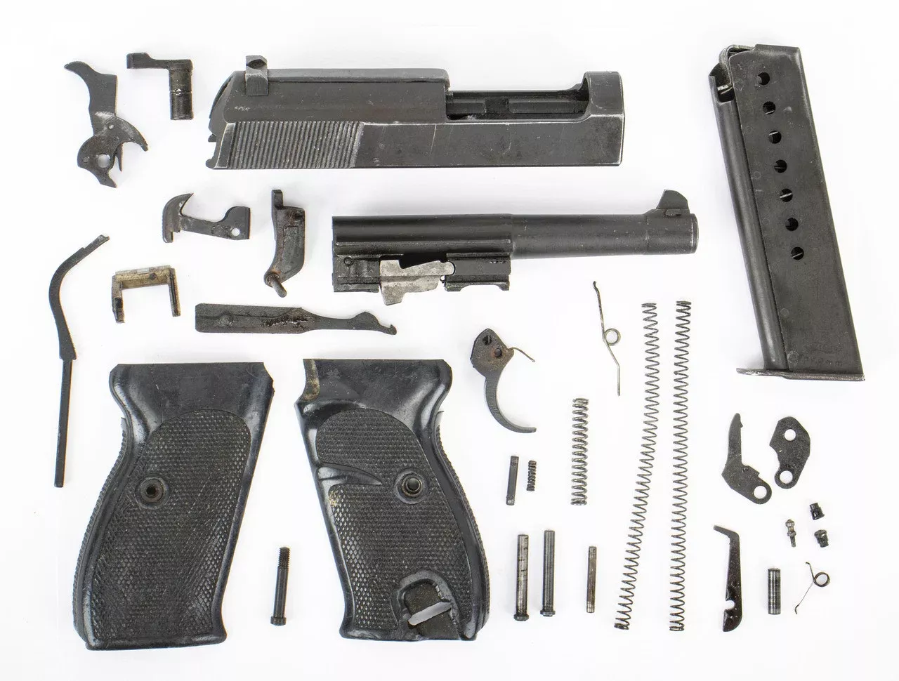 Walther P1 Pistol Parts Kit (7)
