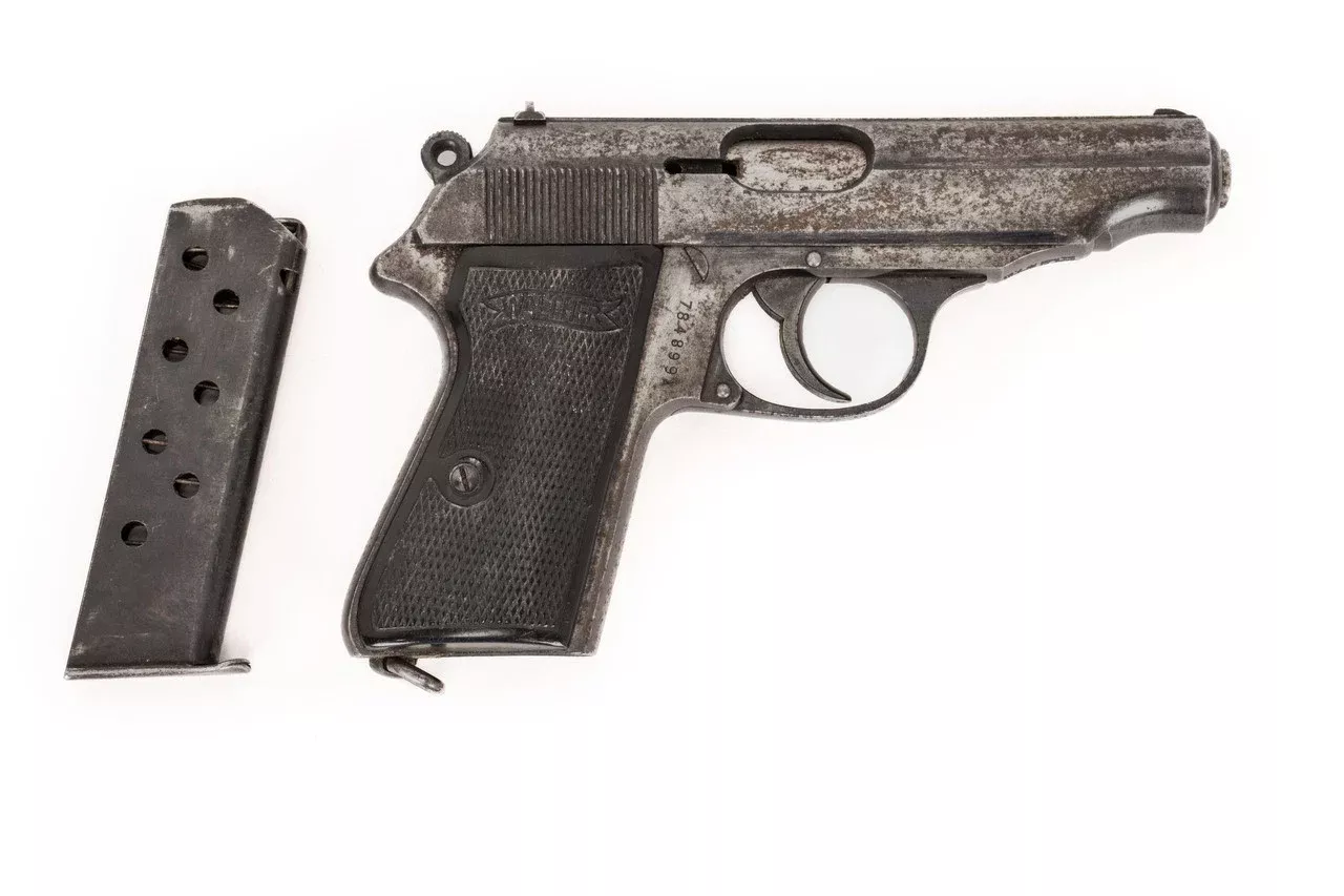 Walther PP 32ACP Browning Pistol w/ 1 Magazine - Fair Incomplete (8) 784899X